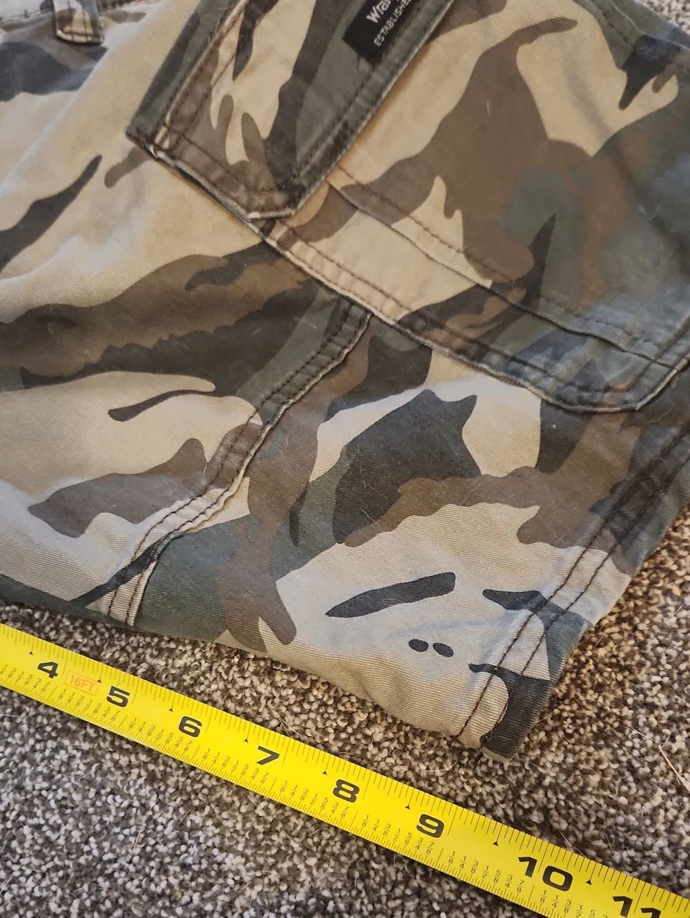 Wrangler Men's Camoflage Cargo Shorts - Size 32 Waist